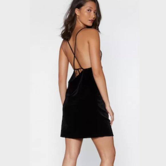 NWT—Olivaceous Black Velvet Spaghetti Strap V-Neck Mini Dress, sz M - Picture 4 of 6